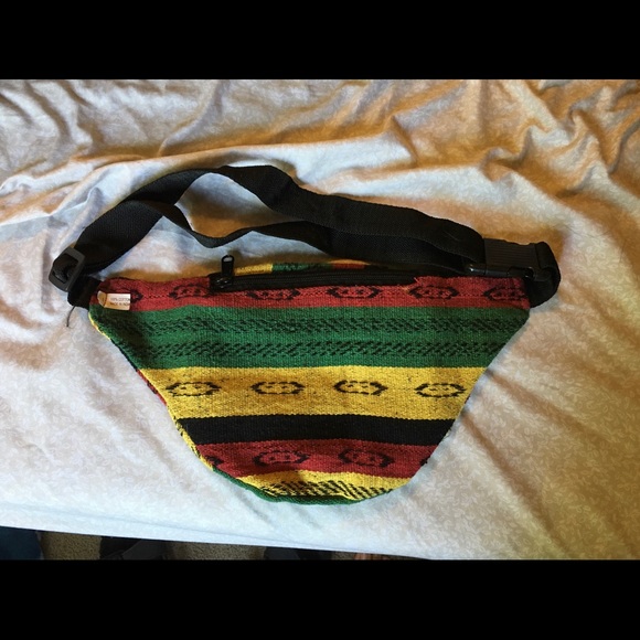 Fanny pack! - Picture 2 of 3